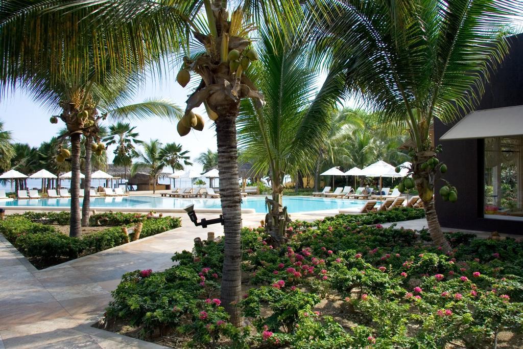 Punta Sal Suites & Bungalows Resort กาโนอาส เด ปุนตาซัล ภายนอก รูปภาพ