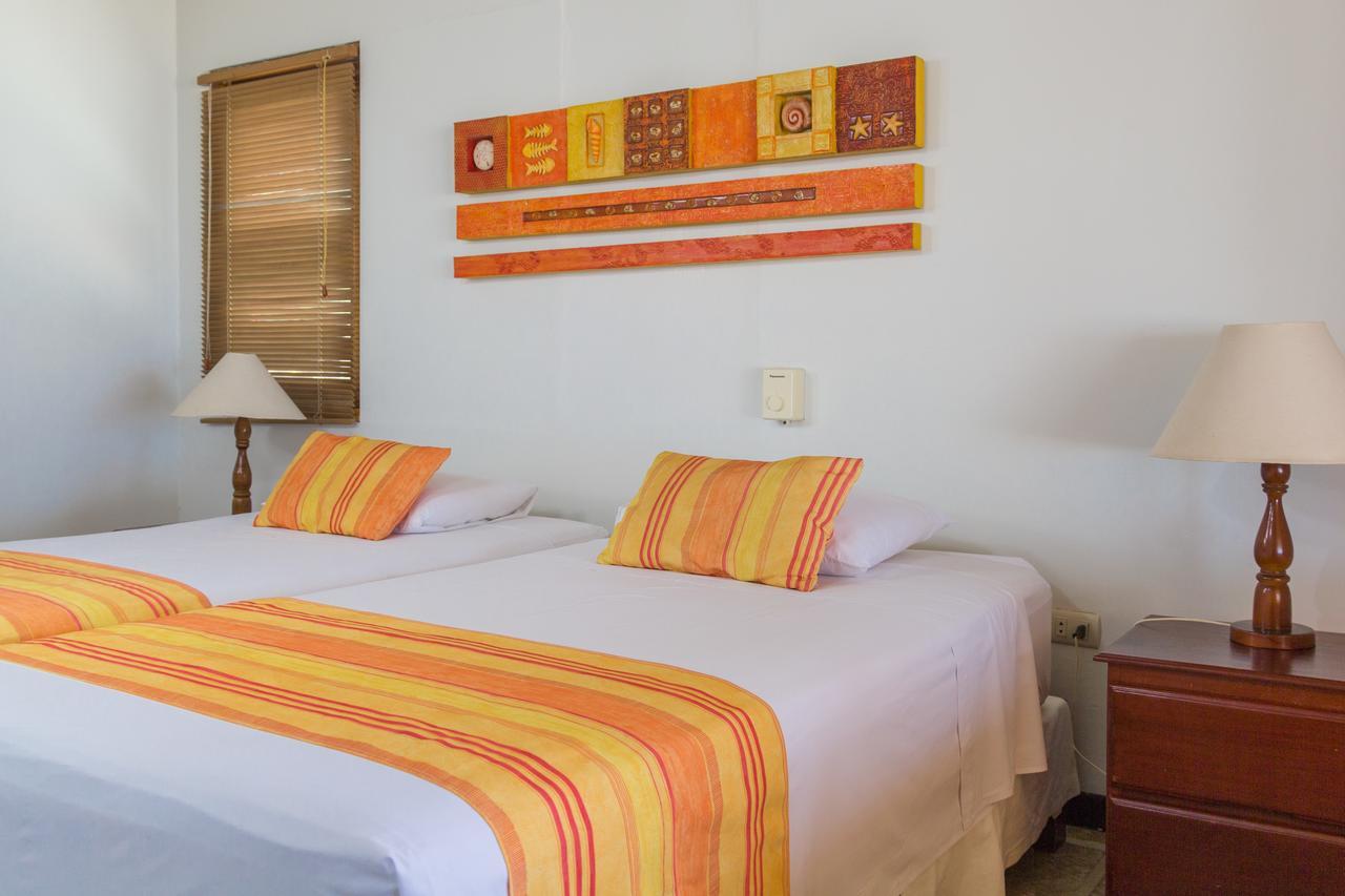 Punta Sal Suites & Bungalows Resort กาโนอาส เด ปุนตาซัล ภายนอก รูปภาพ