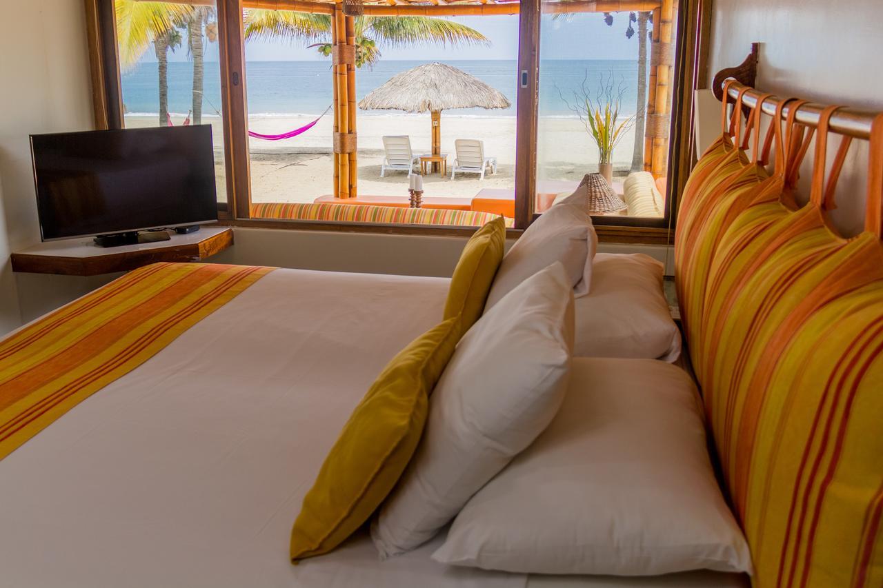 Punta Sal Suites & Bungalows Resort กาโนอาส เด ปุนตาซัล ภายนอก รูปภาพ