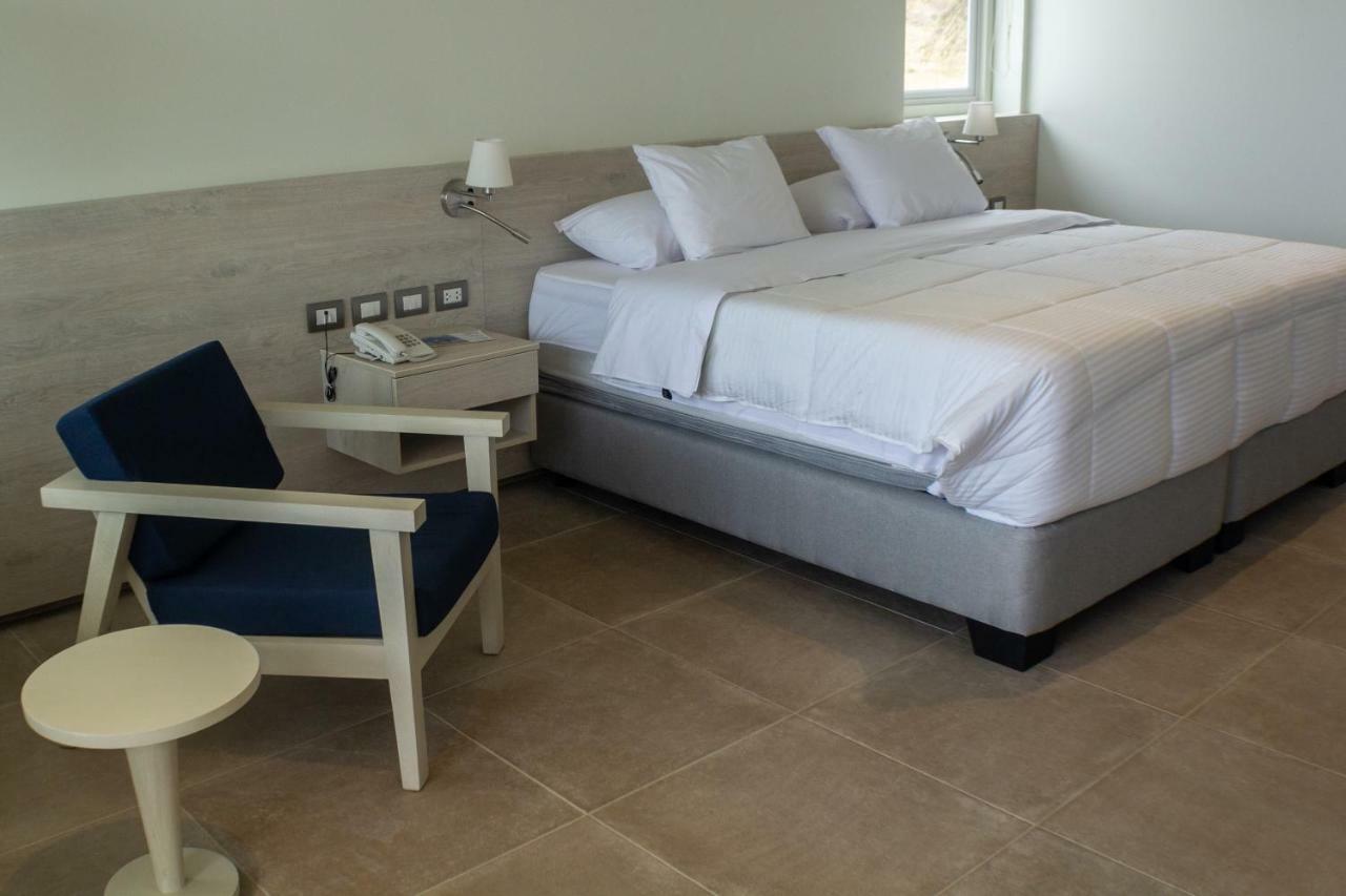 Punta Sal Suites & Bungalows Resort กาโนอาส เด ปุนตาซัล ภายนอก รูปภาพ