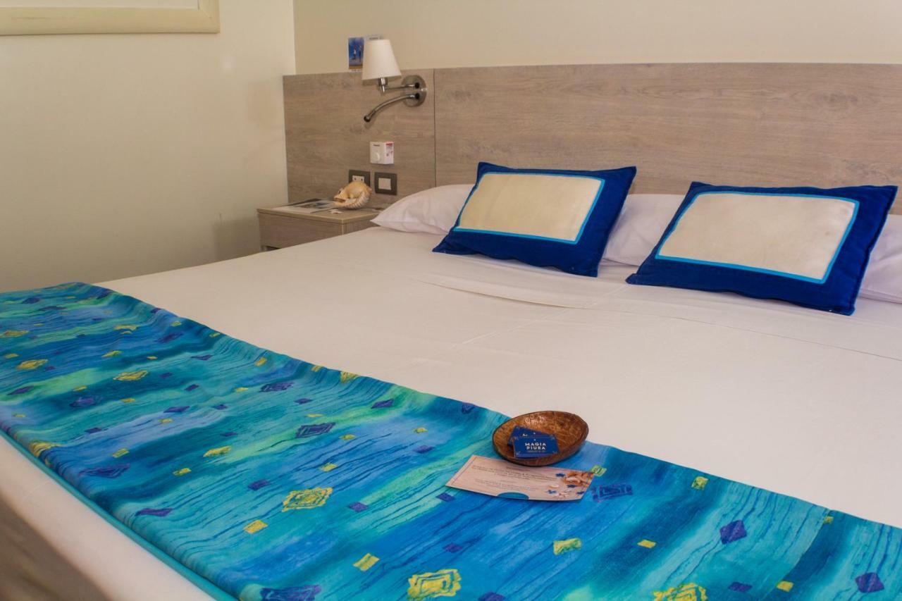 Punta Sal Suites & Bungalows Resort กาโนอาส เด ปุนตาซัล ภายนอก รูปภาพ
